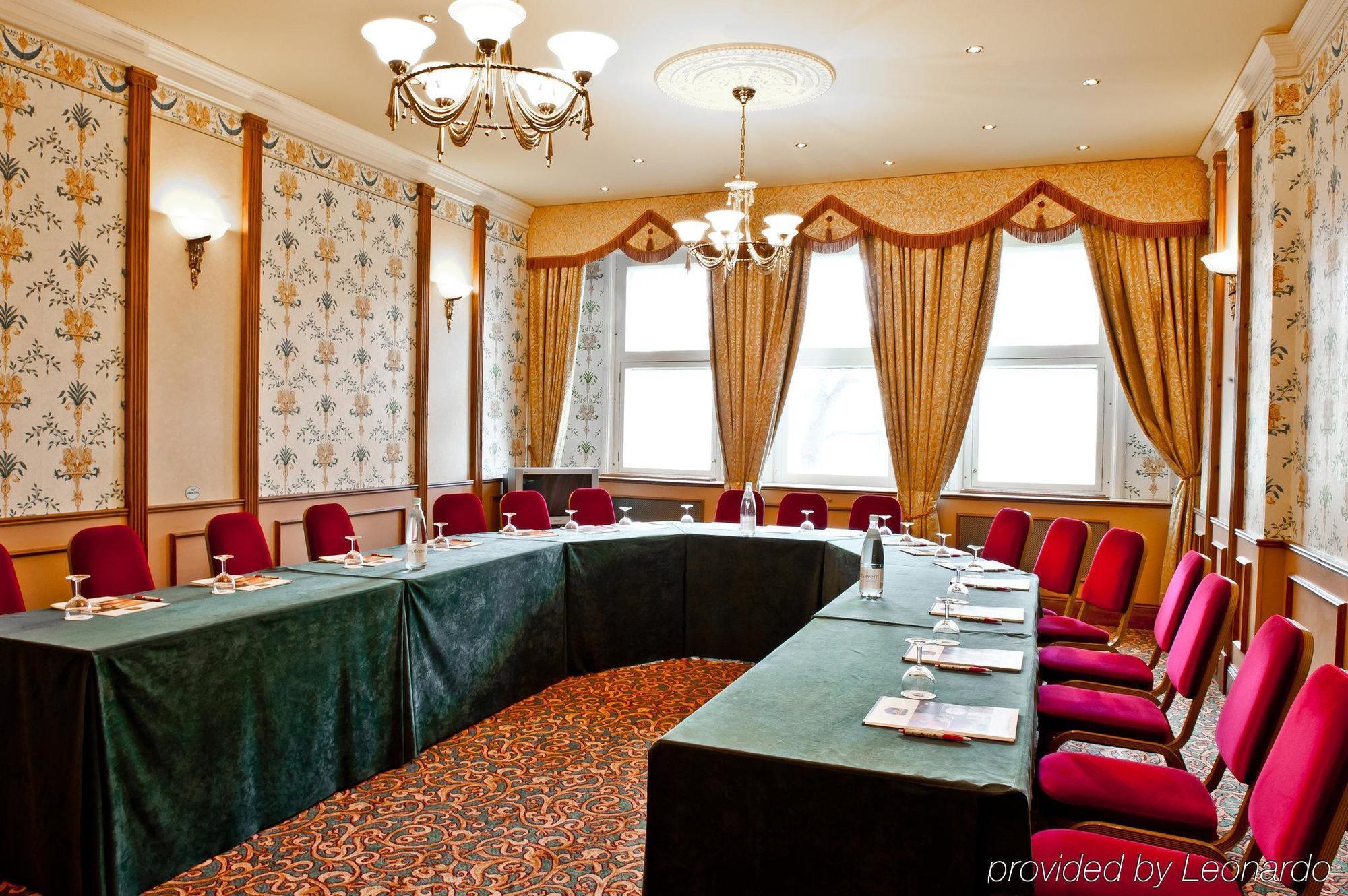 Talbot Hotel Leominster Business foto